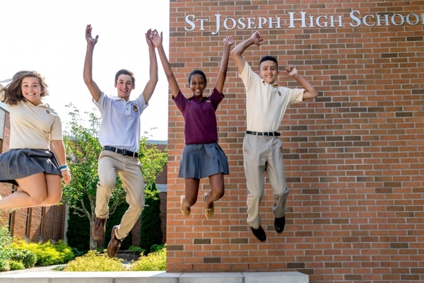 Connecticut - Trường Trung Học St. Joseph High School - USA